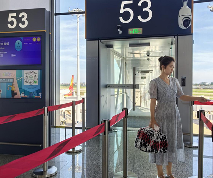 “一人两宠”全新上线！海南航空宠物客舱关爱服务举措再升级
