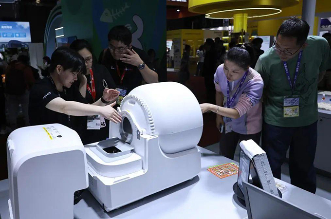 “毛孩子”重塑中国消费版图：宠物经济为何正当时？
