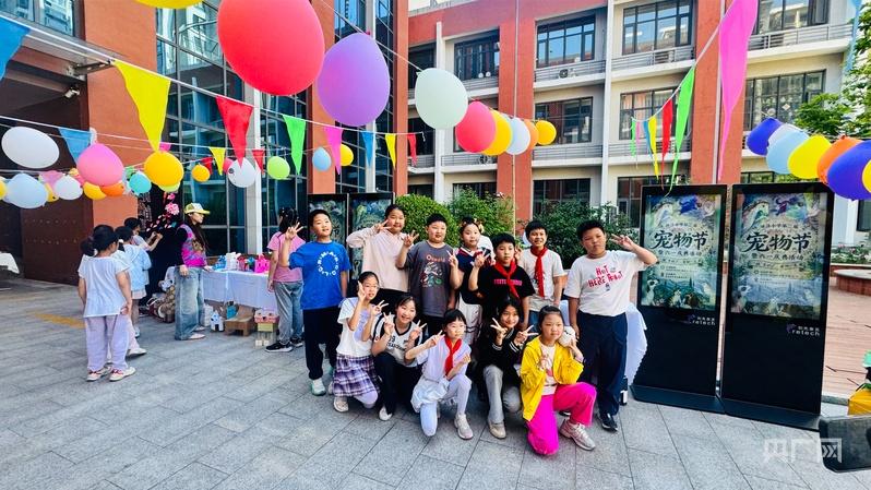 让萌宠遇见童心,北京市丰台区丽泽小学举办第二届宠物节 让萌宠遇见童心,北京市丰台区丽泽小学举办第二届宠物节